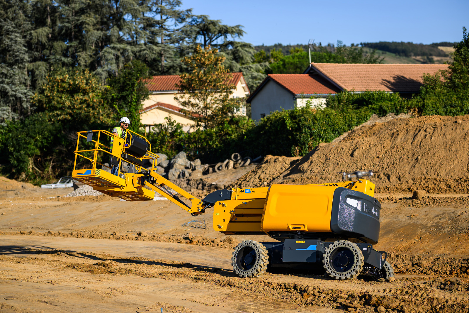 高所作業車の選び方 | Haulotte Japan